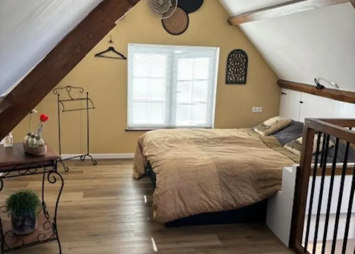 Aan De Schenkel Bed & Breakfast Zuid-Beijerland