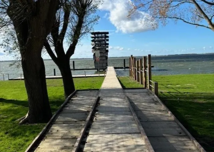 Bed & Breakfast Aan De Schenkel Zuid-Beijerland